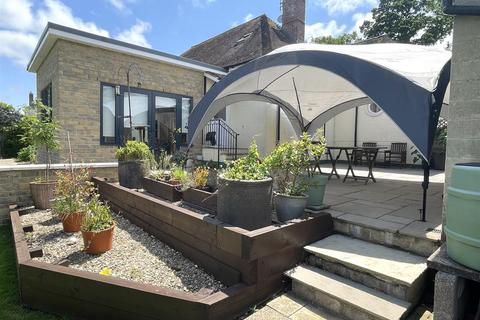 4 bedroom detached bungalow for sale, Wyke Road, Gillingham