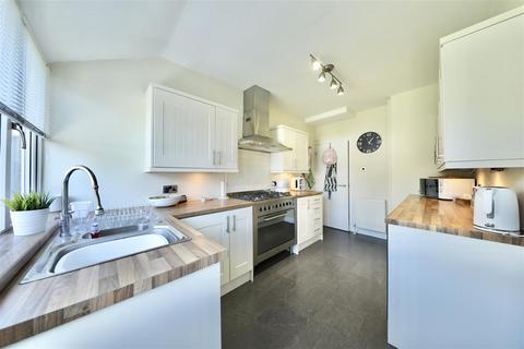 18 Briarfield Road, Hull, HU5 4HX