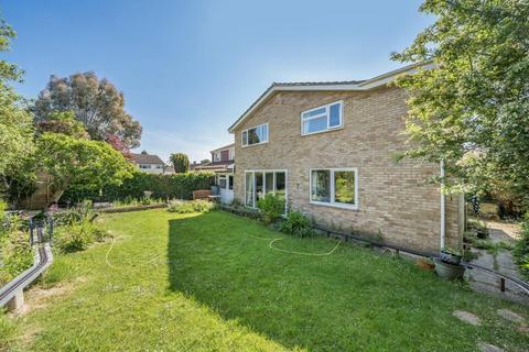 4 Elm Close, Witney, OX28 5BT
