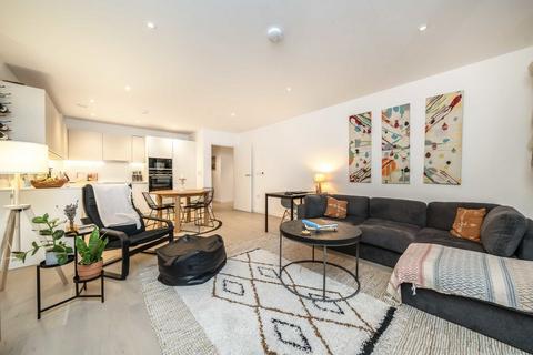 2 bedroom flat for sale, Tewkesbury Road, London W13