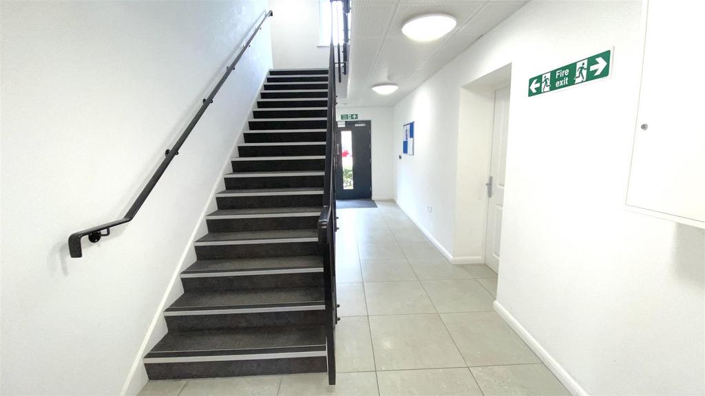 Foyer a.jpg