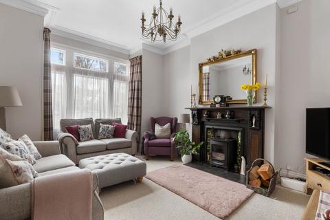 6 bedroom semi-detached house for sale, 211 Worcester Road, Droitwich, Worcestershire.  WR9 8AS