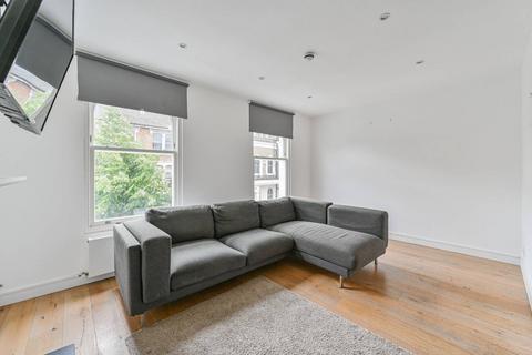 3 bedroom flat to rent, Landor Road, Brixton, London, SW9