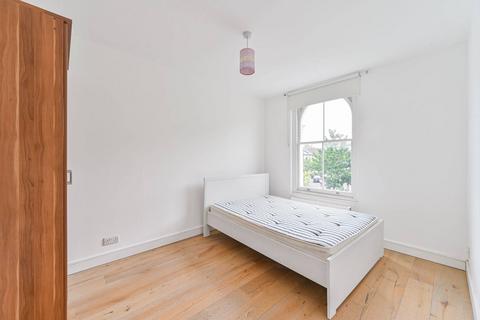 3 bedroom flat to rent, Landor Road, Brixton, London, SW9