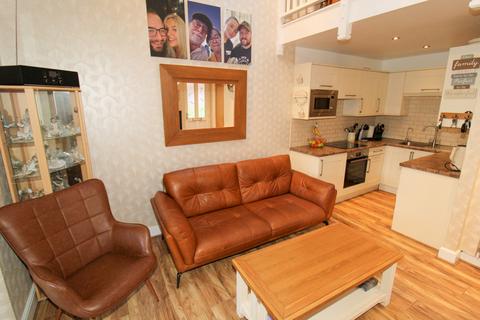 15 Glaisdale Close, Northampton, NN2 8UN