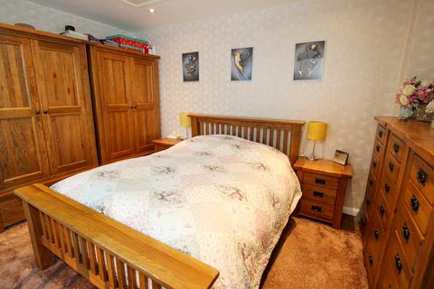 15 Glaisdale Close, Northampton, NN2 8UN