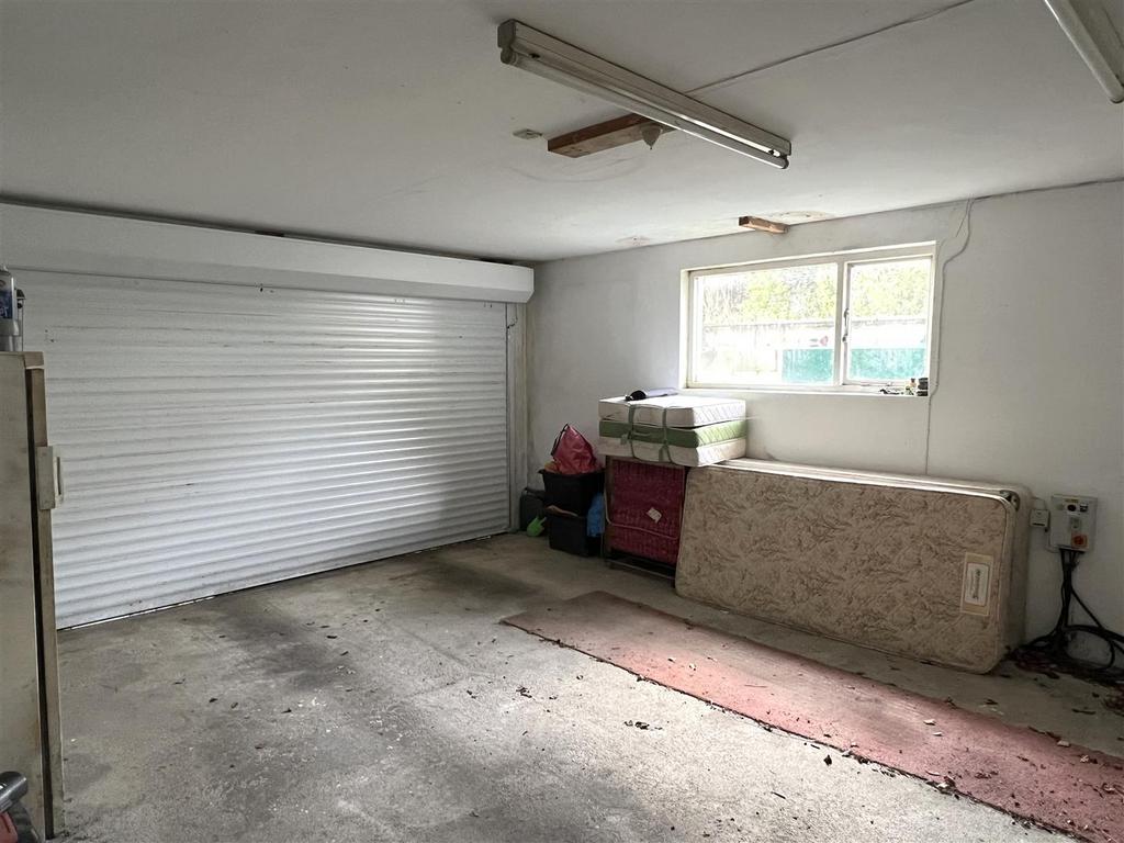 Integral Garage: