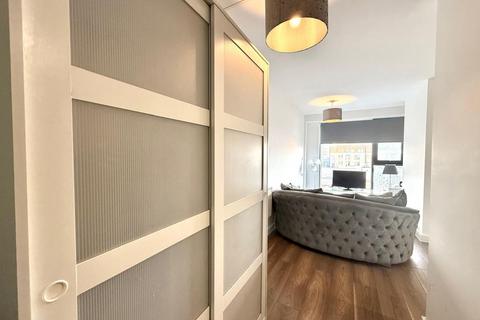 Studio to rent, Open Plan Studio, One Wolstenholme Square, L1