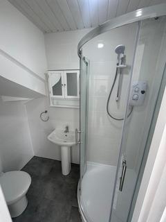 4 bedroom house share to rent, London, E6