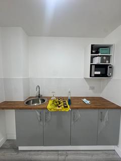 4 bedroom house share to rent, London, E6