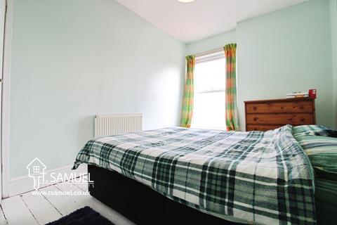 68 Mountain Ash Road, Abercynon, Mountain Ash, CF45 4PR