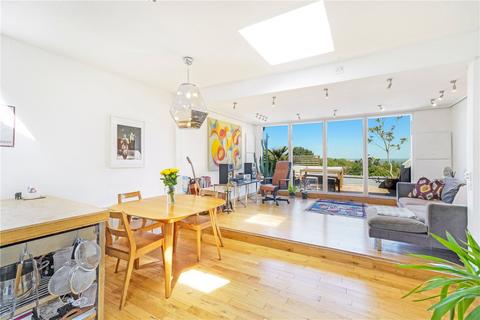 undefined, Archway Road, London, N6