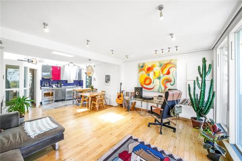 undefined, Archway Road, London, N6