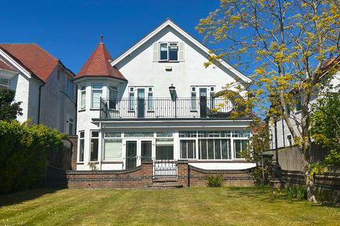 5 bedroom detached house for sale, Drake Road, Skegness, Lincolnshire, PE25 3BH