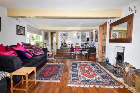 4 Back Lane, Long Bennington, Newark, NG23 5HF