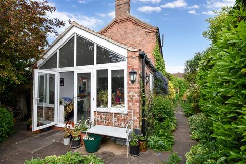 4 Back Lane, Long Bennington, Newark, NG23 5HF