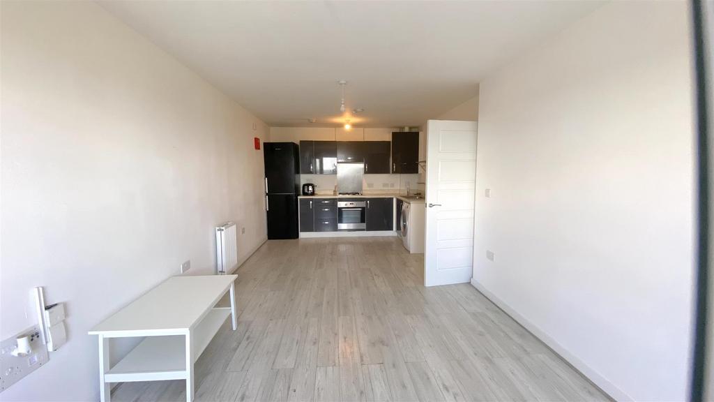 Livingroom and kitchen.jpeg