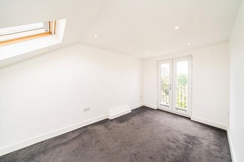 5 Alston Road, London, SW17 0TT