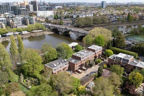 5 bedroom terraced house for sale, Kreisel Walk, Richmond, TW9