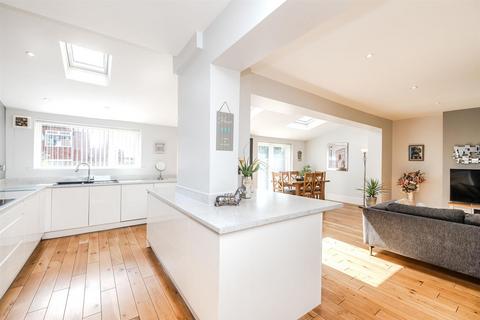 8 Etherstone Avenue, Newcastle Upon Tyne, NE7 7JX
