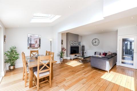 8 Etherstone Avenue, Newcastle Upon Tyne, NE7 7JX