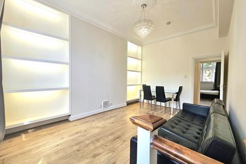2 bedroom apartment to rent, Hornton Street, London W8