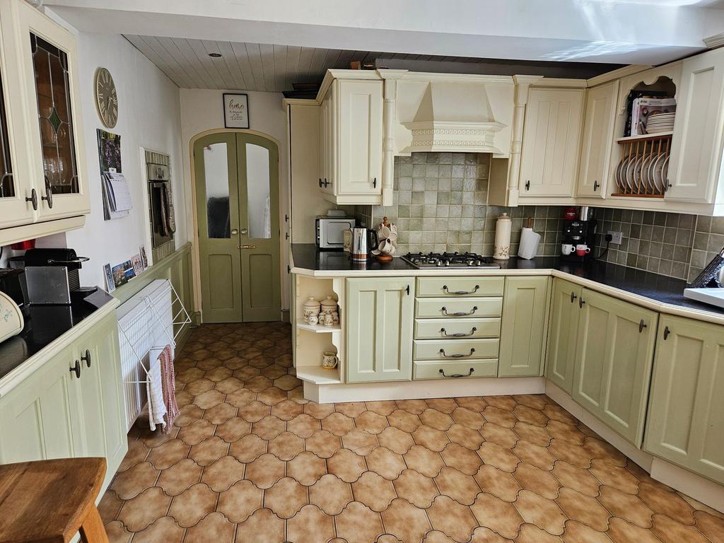 Dining kitchen