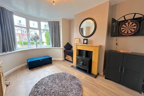 3 bedroom semi-detached house for sale, Beechwood Avenue, Wolverhampton WV11