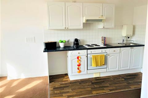 1 bedroom bedsit to rent, Stretton Road, Flat 5, Leicester LE3