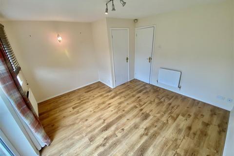27 Mallens Croft, Bramshall, Uttoxeter, ST14 5NG