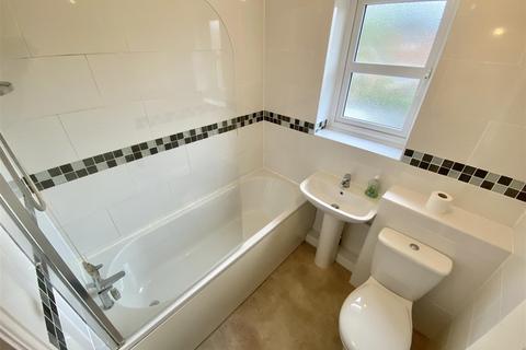27 Mallens Croft, Bramshall, Uttoxeter, ST14 5NG