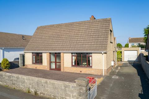 4 bedroom detached bungalow for sale, Westhill Avenue, Milford Haven, SA73