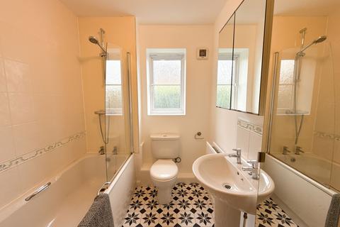 2 bedroom flat for sale, Broadmeadows Close, Swalwell, NE16