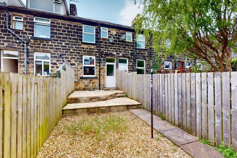 3 bedroom terraced house to rent, Bremner Street, Otley, West Yorkshire