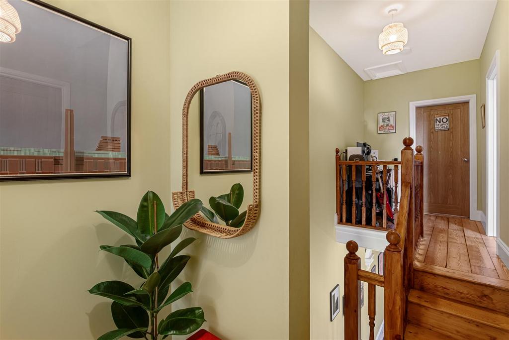 20 Buckingham Terrace 81.jpg