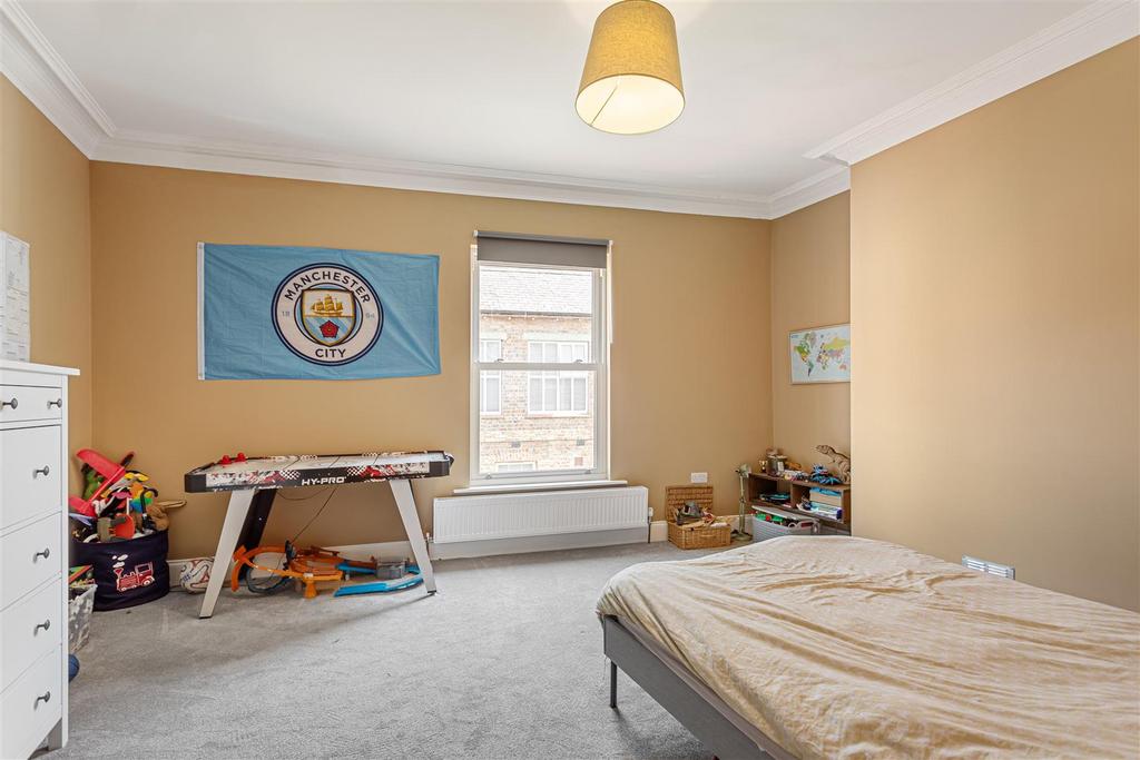 20 Buckingham Terrace 100.jpg