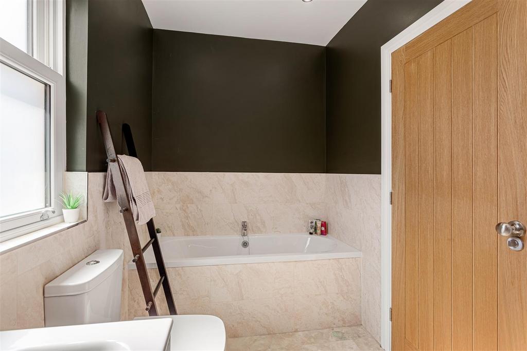 20 Buckingham Terrace 71.jpg
