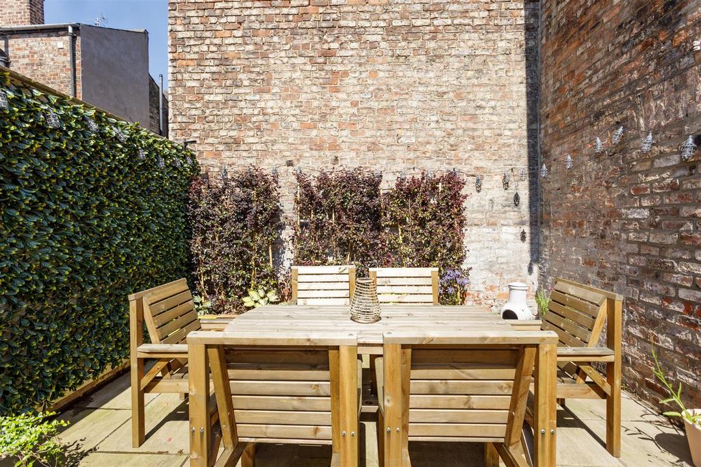 20 Buckingham Terrace 6.jpg