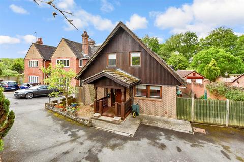3 bedroom detached house for sale, London Road, Forest Row, East Sussex