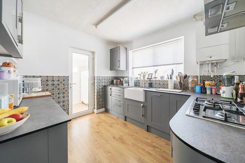 6 Priory Road, Fareham, PO15 5HT