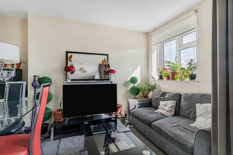 3 bedroom apartment for sale, Crescent Wood Road, London