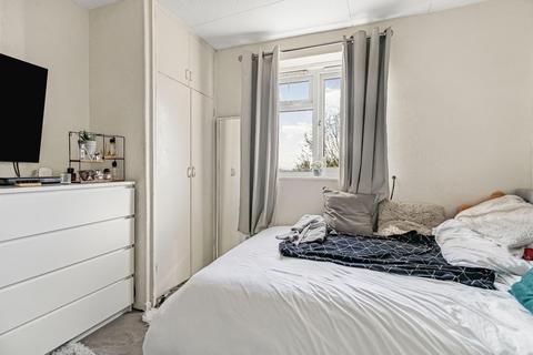 3 bedroom apartment for sale, Crescent Wood Road, London