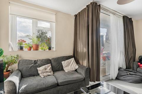 3 bedroom apartment for sale, Crescent Wood Road, London