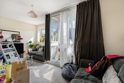 3 bedroom apartment for sale, Crescent Wood Road, London