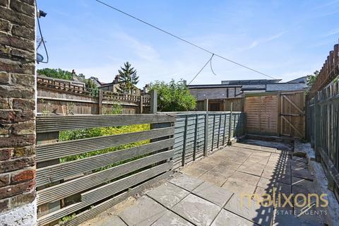 2 bedroom maisonette for sale, Hythe Road, Thornton Heath CR7