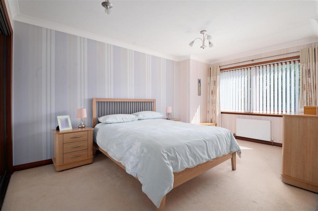 046-1 The Glebe.JPG