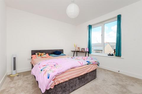 3 bedroom townhouse for sale, Glenway road, Rochester, Kent