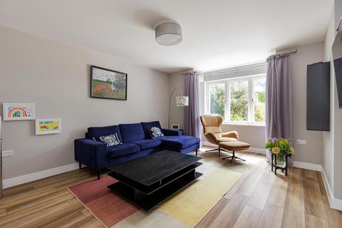 Chestnut House Chestnut Avenue, Guildford, GU2 4HD