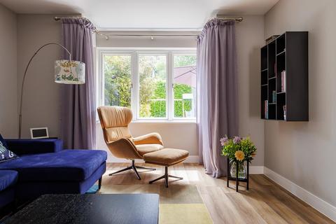 Chestnut House Chestnut Avenue, Guildford, GU2 4HD