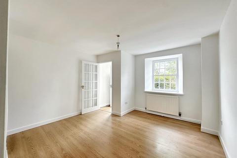 13 Lemon Row, Truro, TR1 2EB